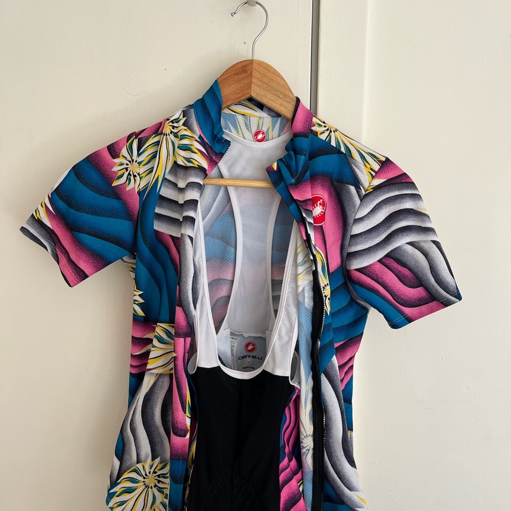Castelli women’s cycling bibs and jersey full zip matching floral print size xs.